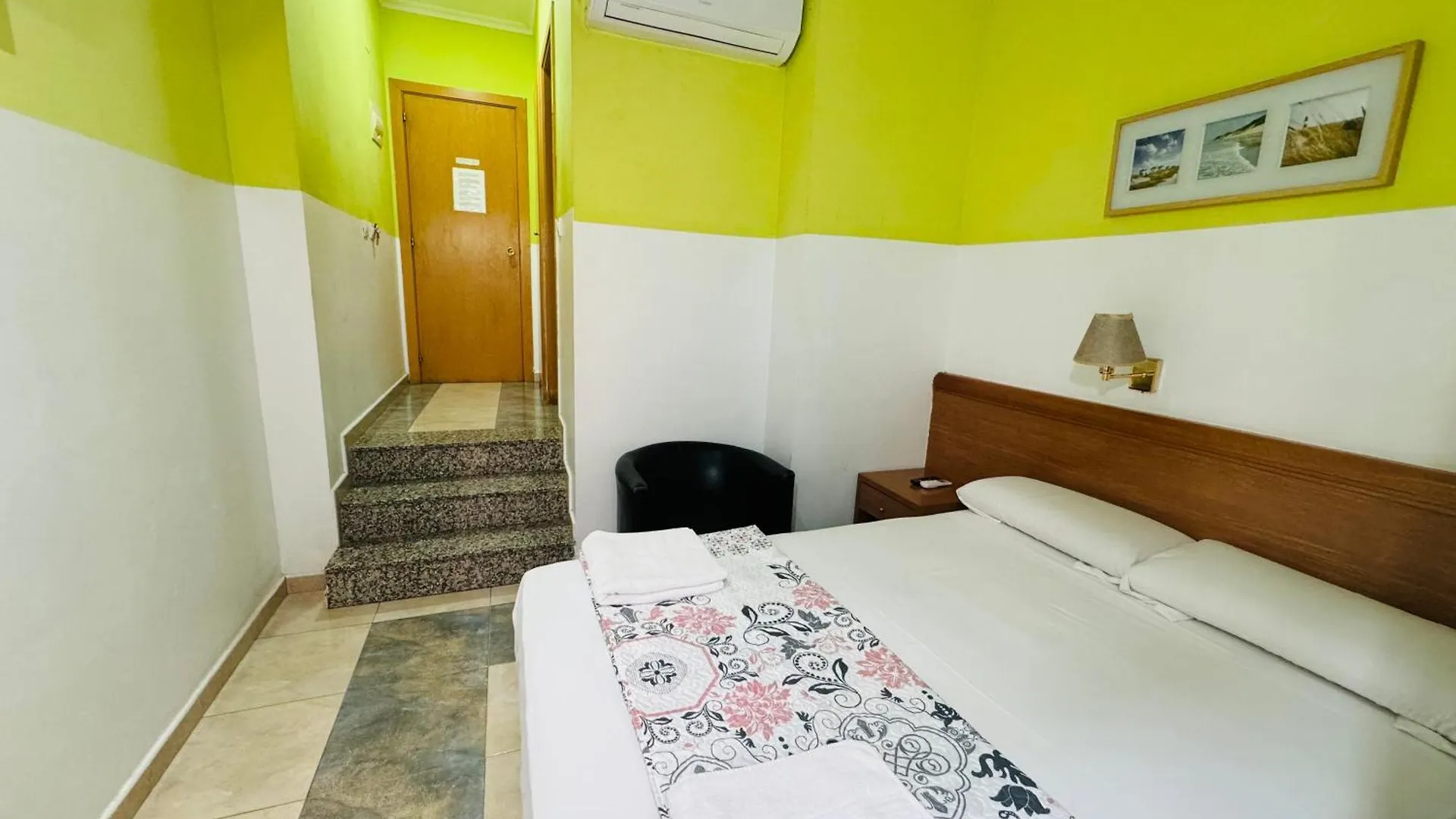 Hostal Mont Thabor Barcellona 2*,