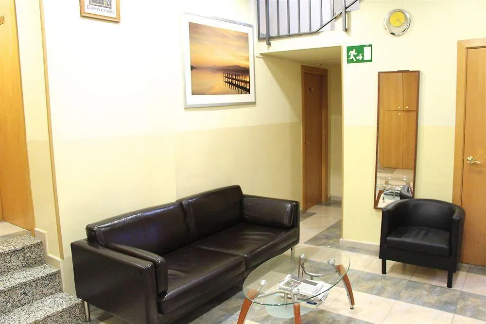 Hostal Mont Thabor Barcelona Guest house
