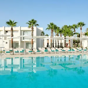 Iberostar Waves Cala Domingos Spain