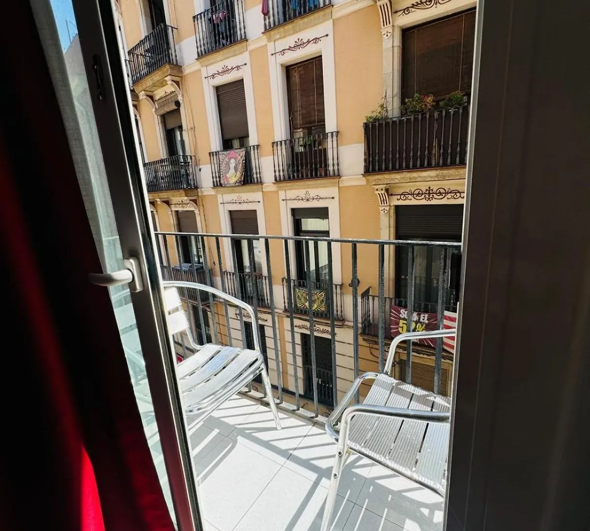 ** Vendégház Hostal Mont Thabor Barcelona Spanyolország