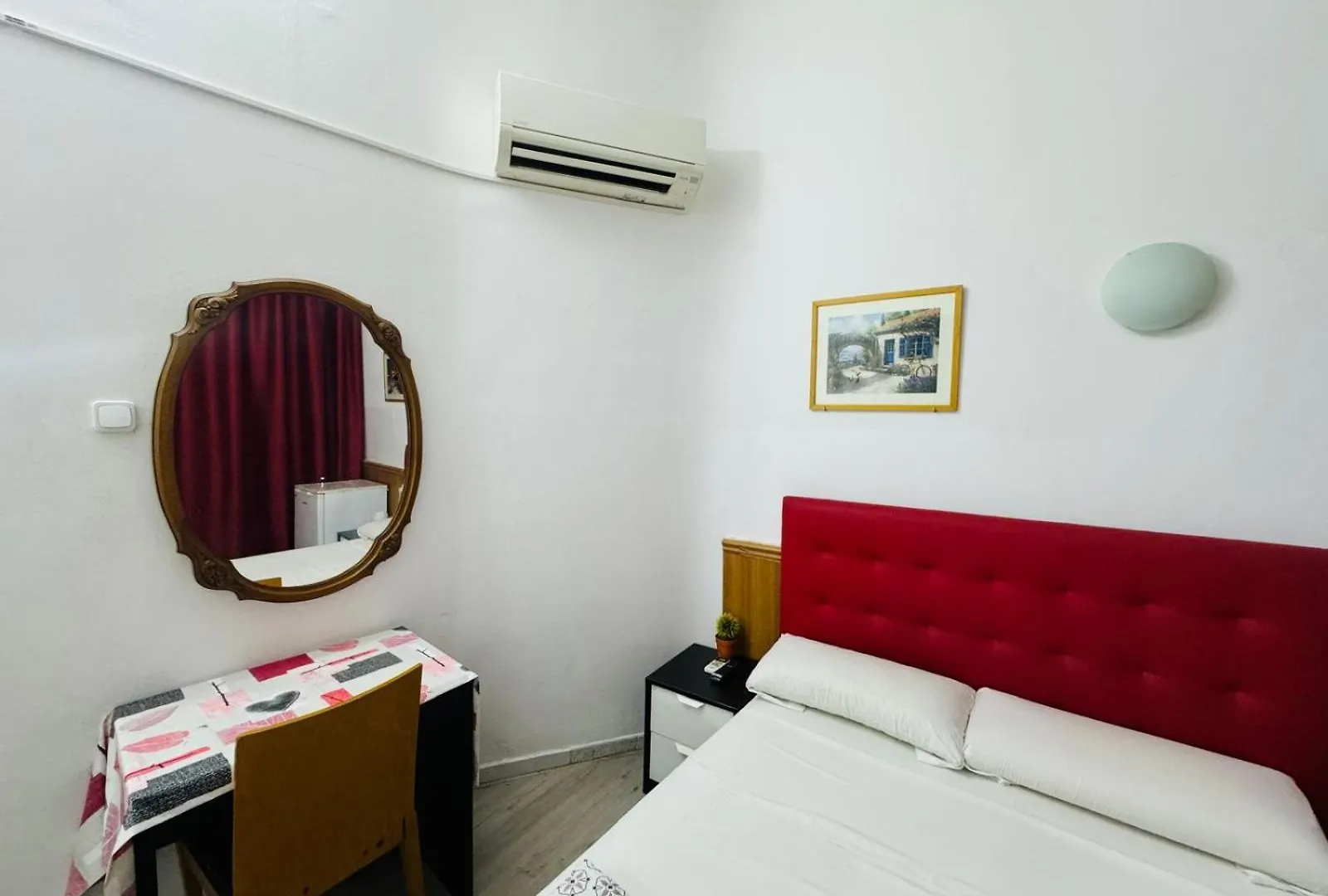 Hostal Mont Thabor Barcelona