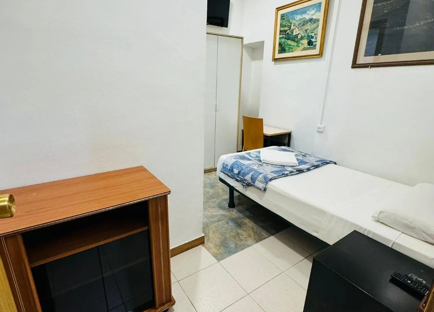 Vendégház Hostal Mont Thabor Barcelona