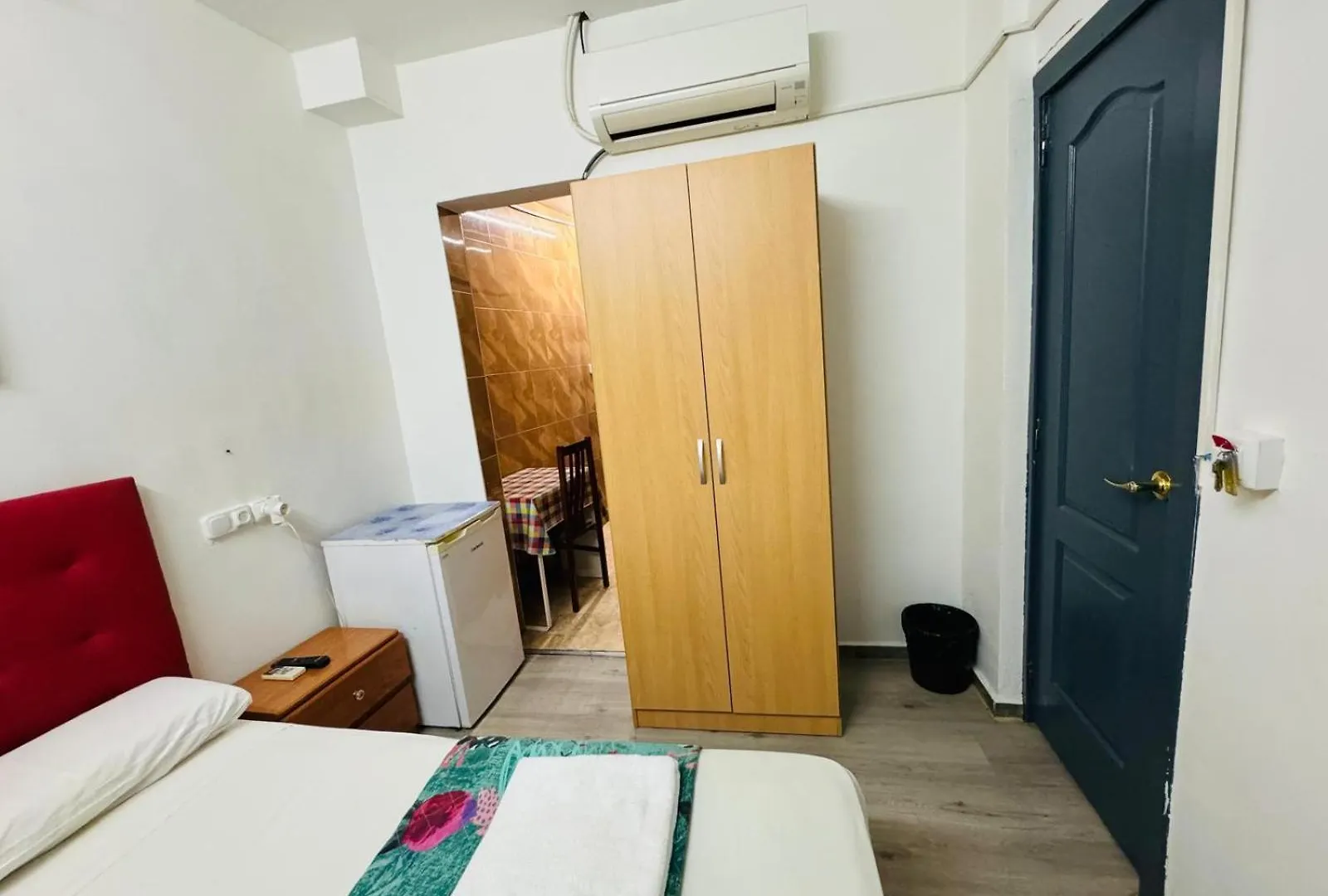 Vendégház Hostal Mont Thabor Barcelona
