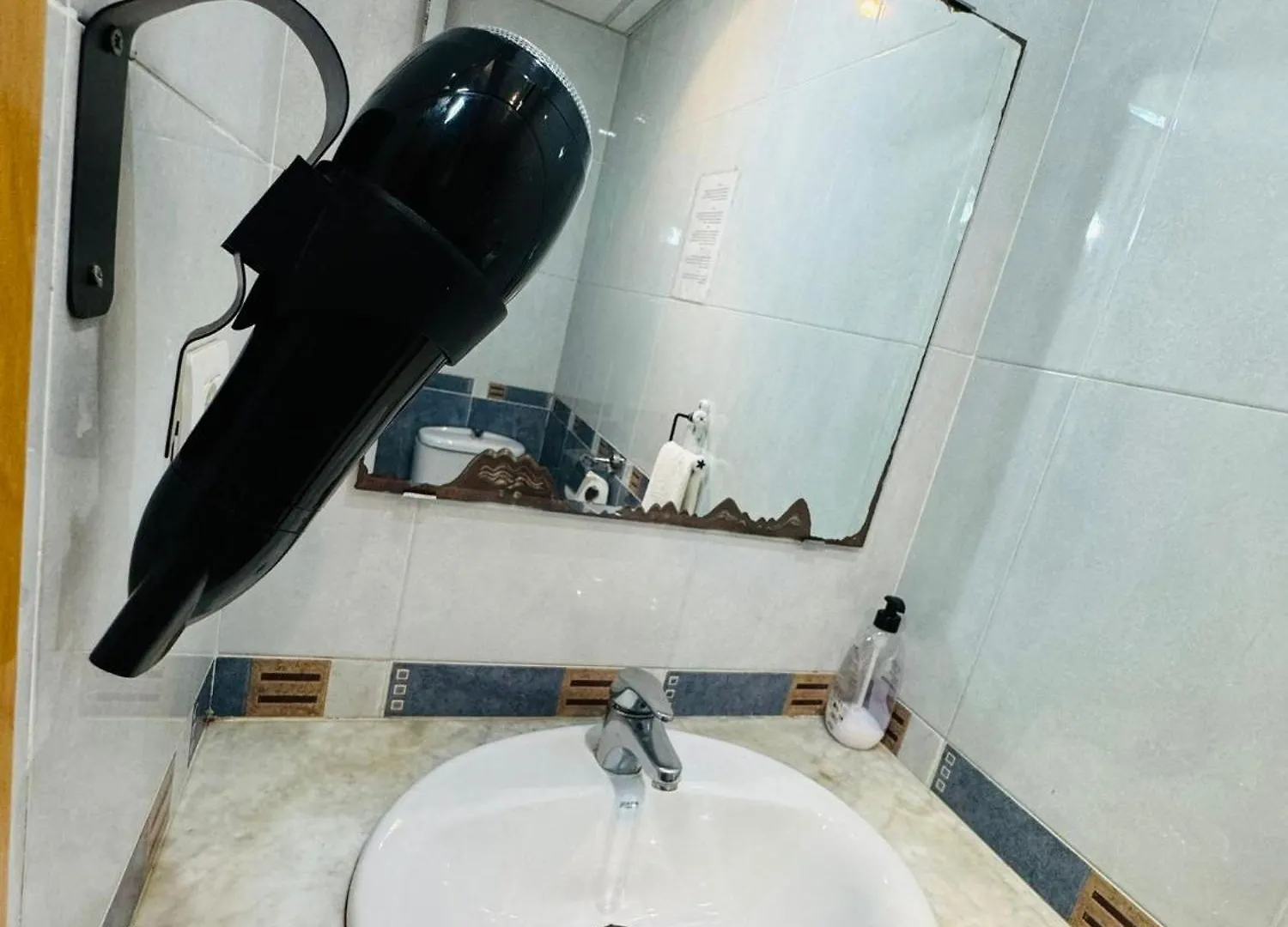 Vendégház Hostal Mont Thabor Barcelona