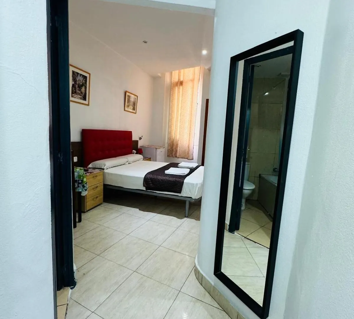 Hostal Mont Thabor Barcelona